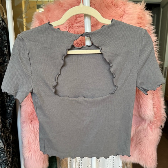 Intermix Open Back Grey Short Sleeve Top - Picture 1 of 2
